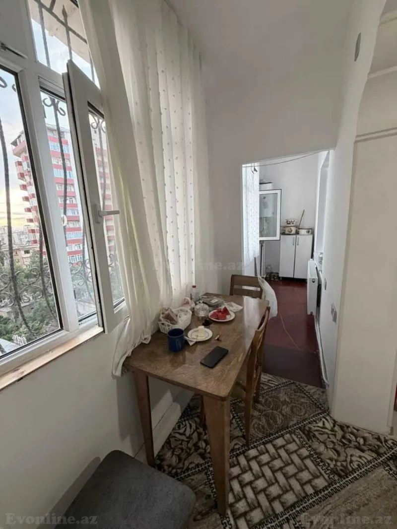 4 otaqlı köhnə tikili mənzil satılır — Qara Qarayev m., Bakı - şəkil 6