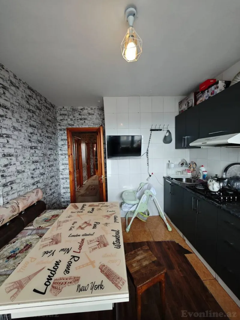 3 otaqlı köhnə tikili mənzil satılır — Qaraçuxur, Bakı - şəkil 11
