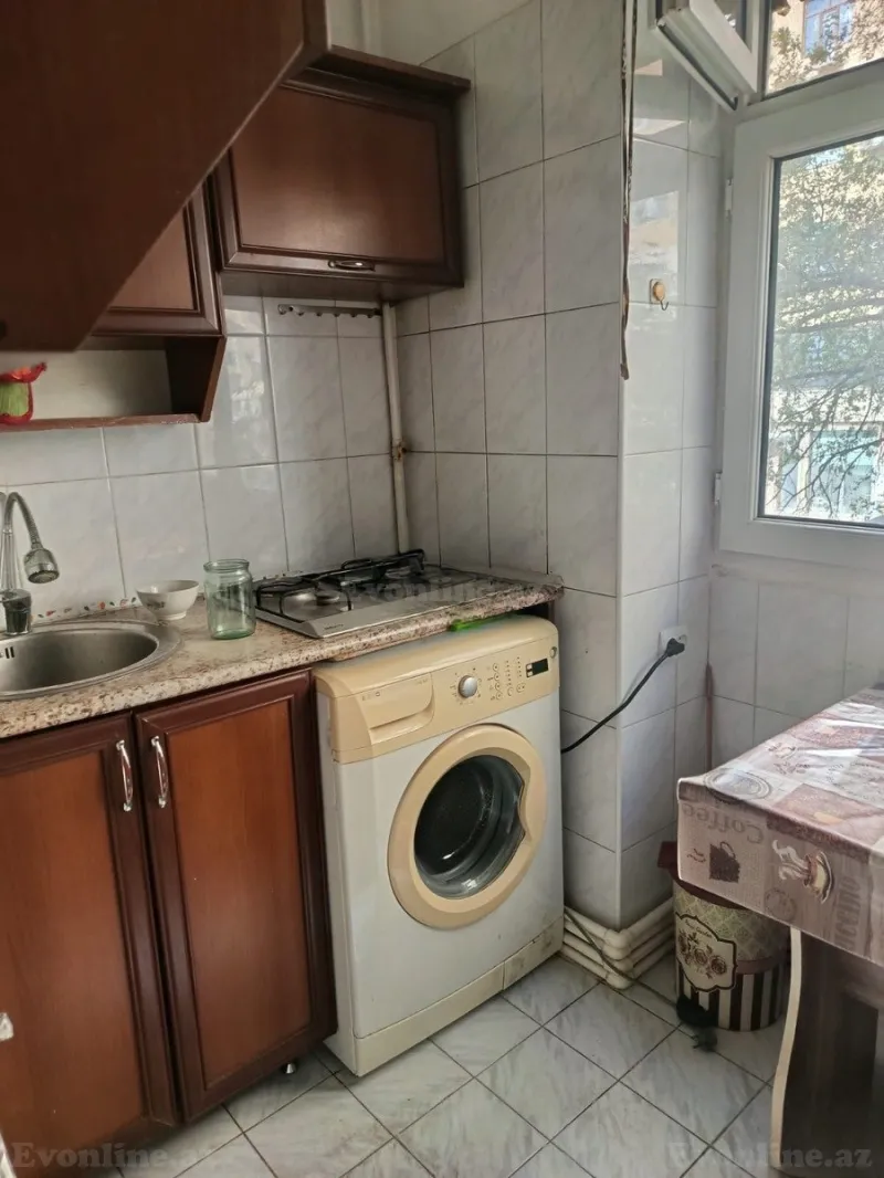 3 otaqlı köhnə tikili mənzil kirayə verilir — Həzi Aslanov m., Bakı - şəkil 9