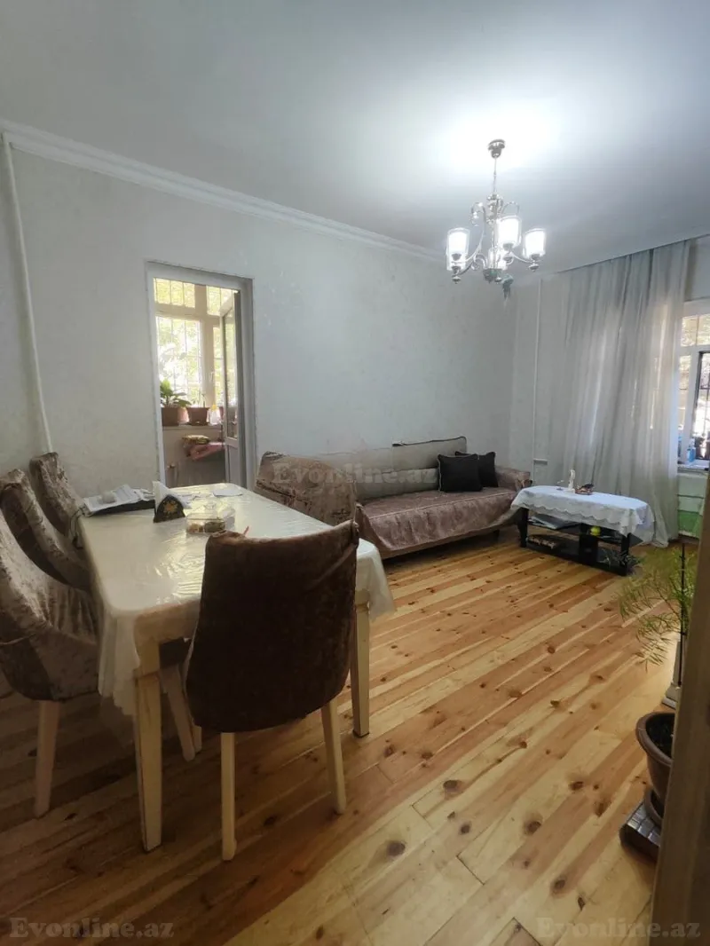2 otaqlı köhnə tikili mənzil satılır — Bakıxanov, Bakı