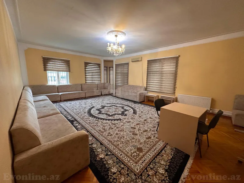 10 otaqlı Həyət evi 387 m² Badamdar Kirayə verilir