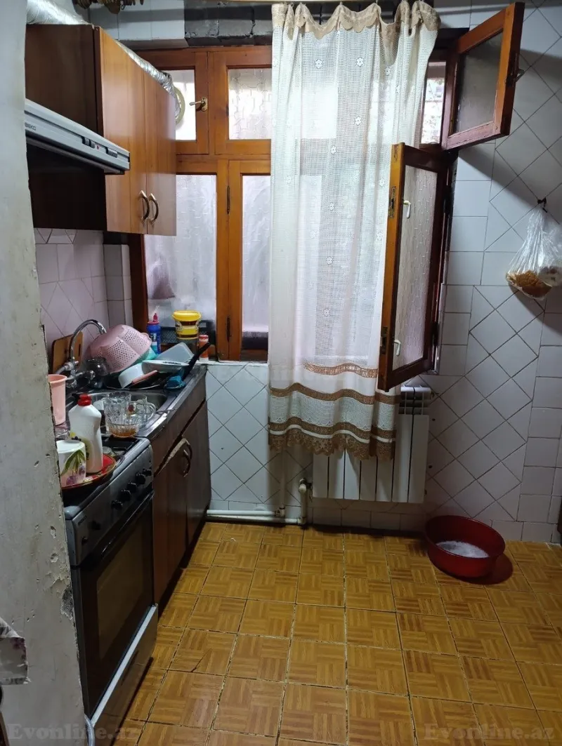 2 otaqlı köhnə tikili mənzil satılır — 4-cü mikrorayon, Bakı - şəkil 5
