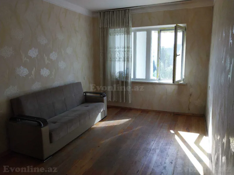 2 otaqlı Mənzil 50 m² 8-ci mikrorayon Satılır