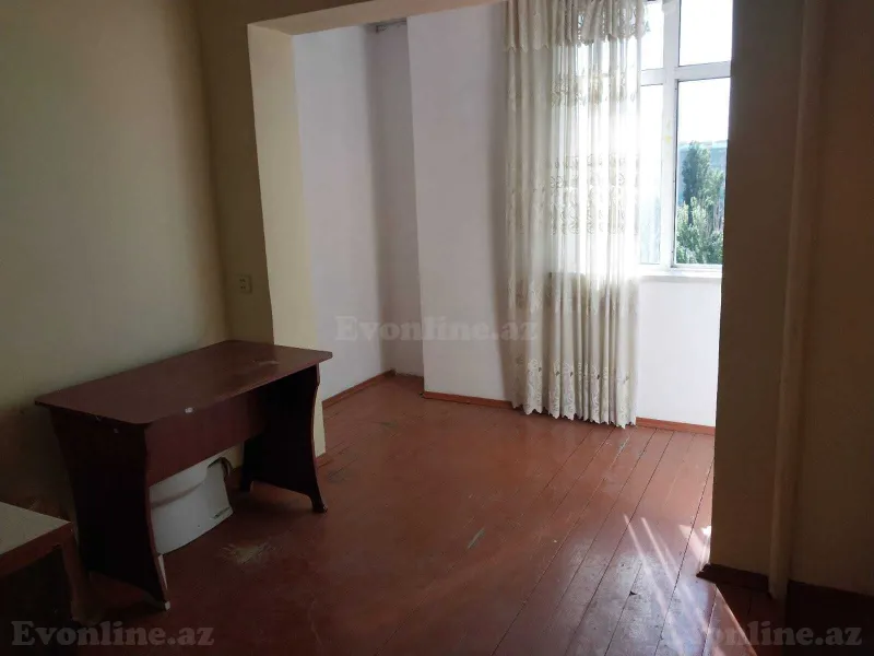 2 otaqlı köhnə tikili mənzil satılır — 8-ci mikrorayon, Bakı - şəkil 5