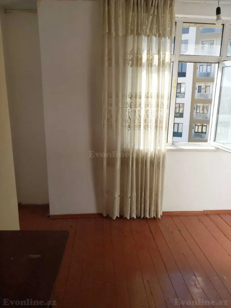 2 otaqlı köhnə tikili mənzil satılır — 8-ci mikrorayon, Bakı - şəkil 7
