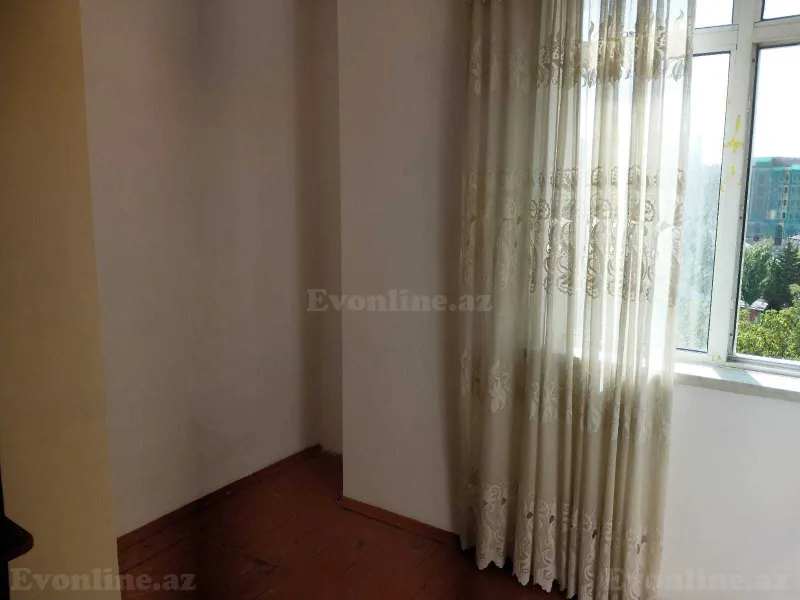 2 otaqlı köhnə tikili mənzil satılır — 8-ci mikrorayon, Bakı - şəkil 10