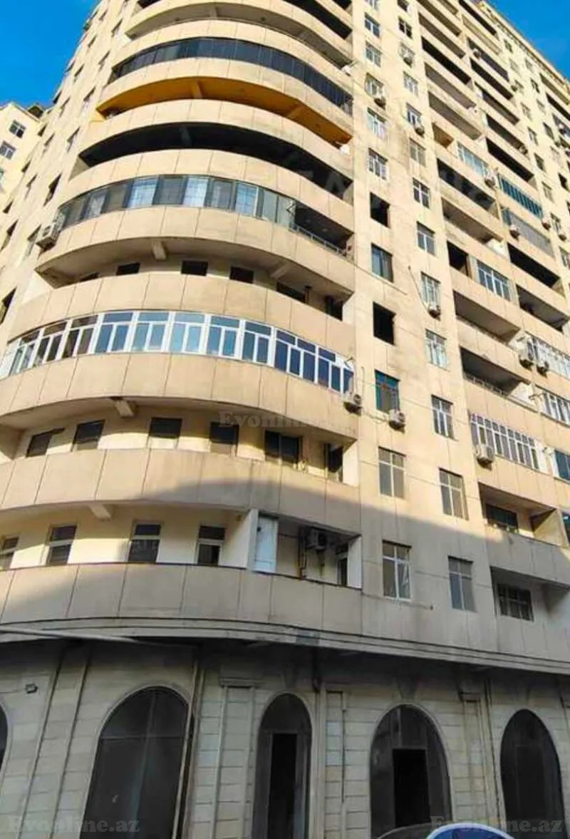 4 otaqlı Mənzil 209 m² Gənclik m. Satılır