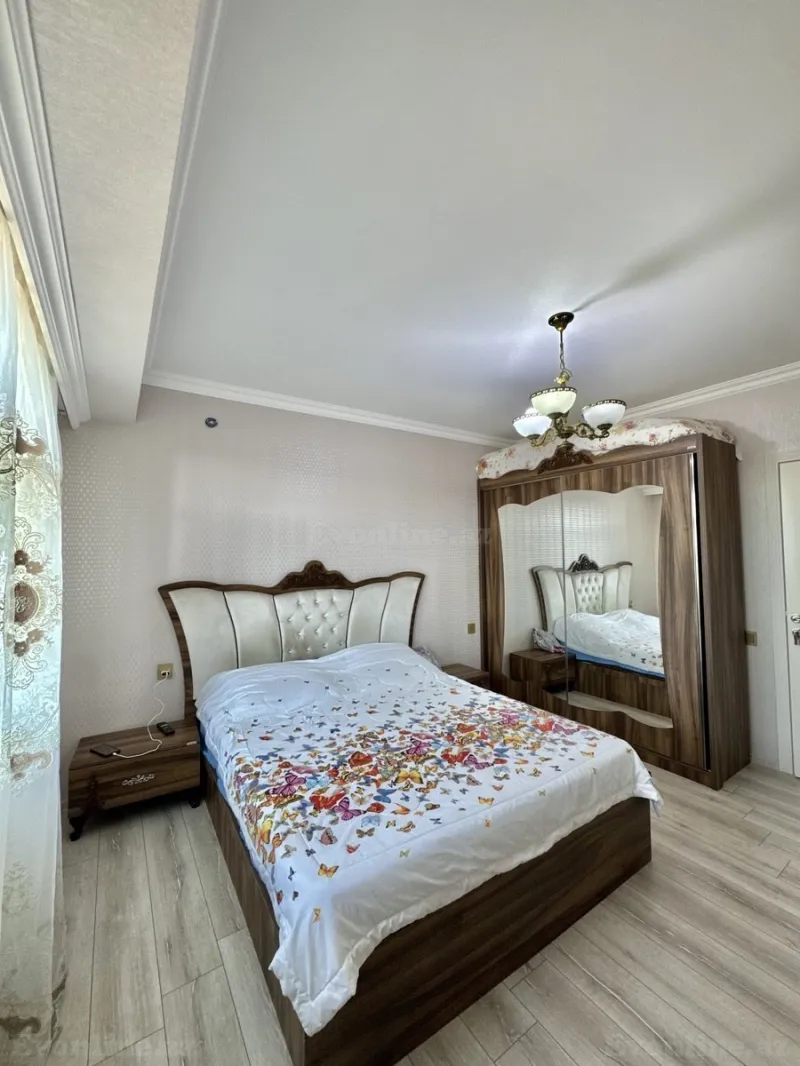 4 otaqlı köhnə tikili mənzil satılır — Nizami r., Bakı - şəkil 8