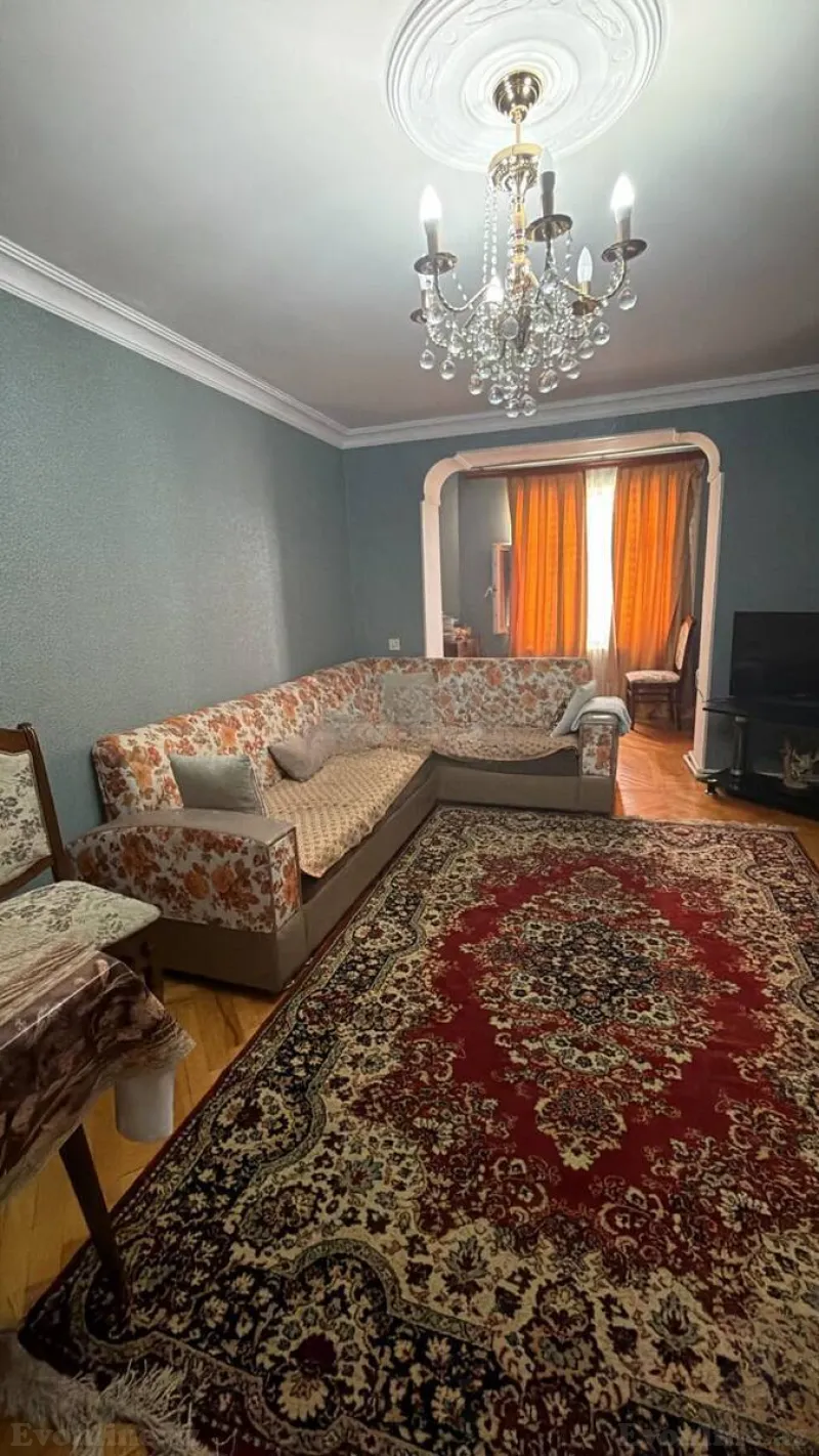 3 otaqlı köhnə tikili mənzil satılır — Elmlər Akademiyası m., Bakı - şəkil 2