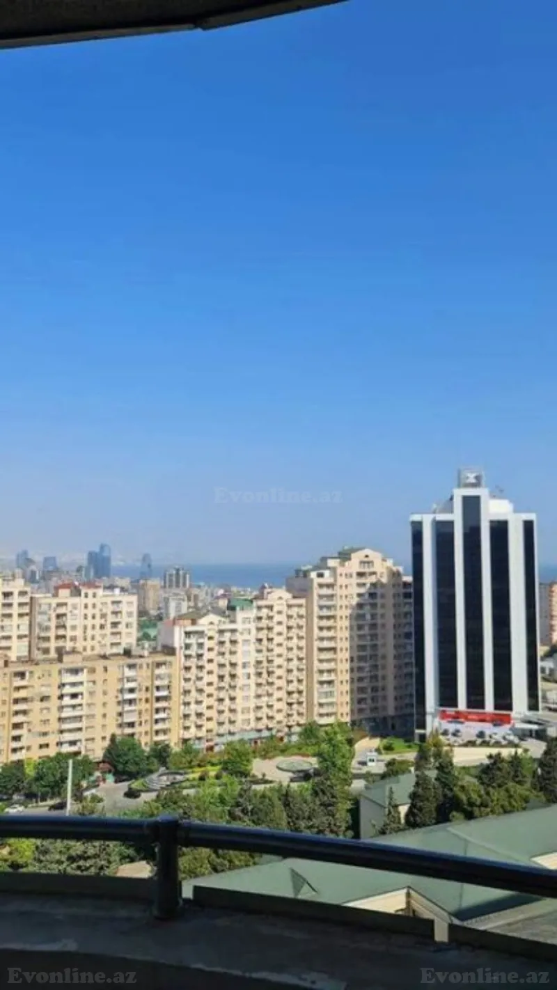 4 otaqlı Mənzil 186 m² Yasamal r. Satılır