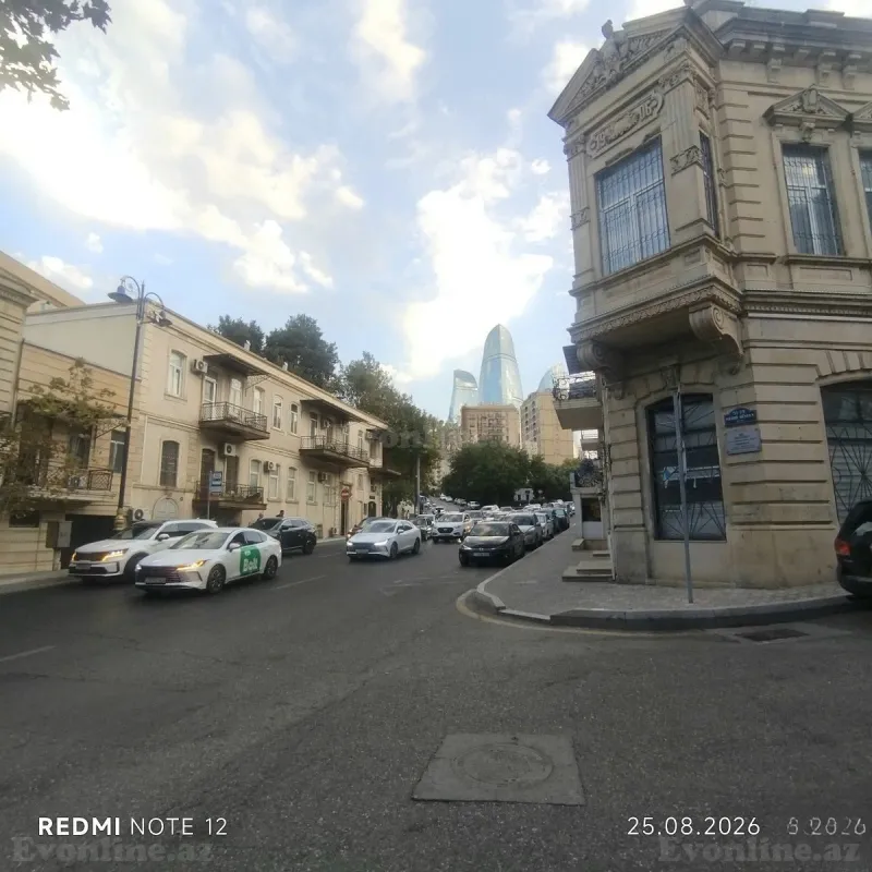 2 otaqlı Mənzil 50 m² Səbail r. Satılır