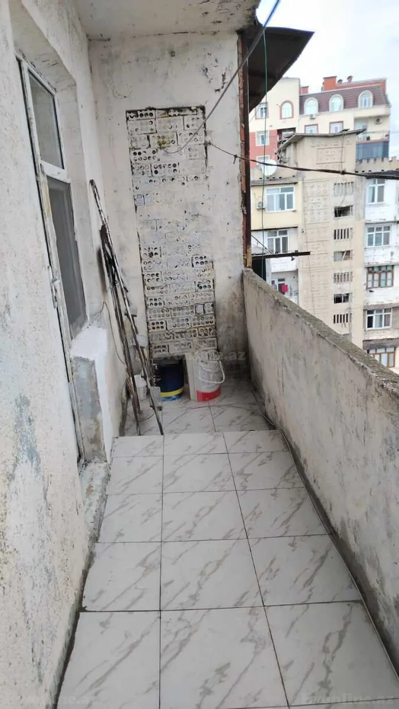 4 otaqlı köhnə tikili mənzil satılır — Yasamal r., Bakı - şəkil 8