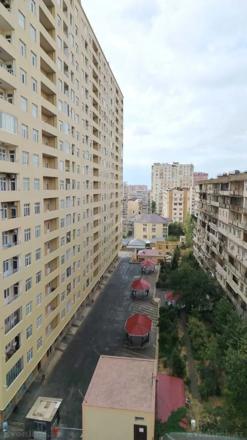 4 otaqlı köhnə tikili mənzil satılır — Yasamal r., Bakı - şəkil 10