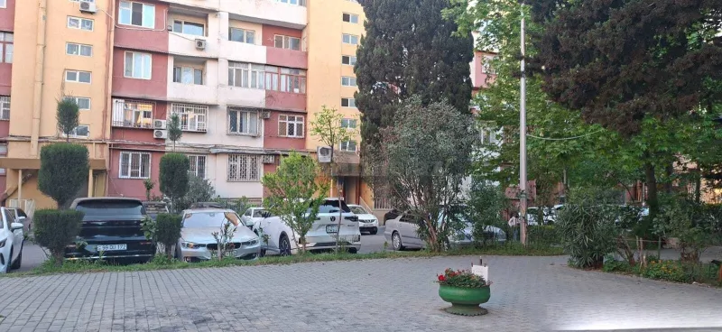 2 otaqlı köhnə tikili mənzil satılır — Xalqlar Dostluğu m., Bakı - şəkil 9