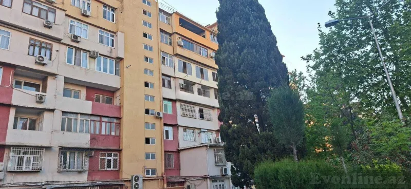 2 otaqlı köhnə tikili mənzil satılır — Xalqlar Dostluğu m., Bakı - şəkil 11