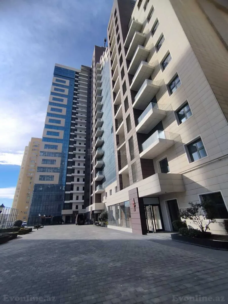 2 otaqlı Mənzil 93 m² Xətai r. Satılır