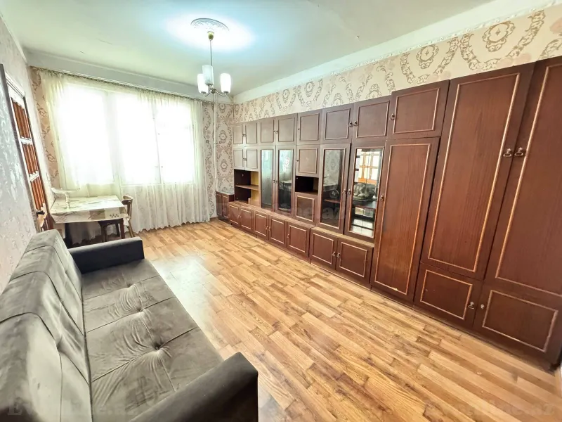 1 otaqlı köhnə tikili mənzil satılır — 8 Noyabr m., Bakı