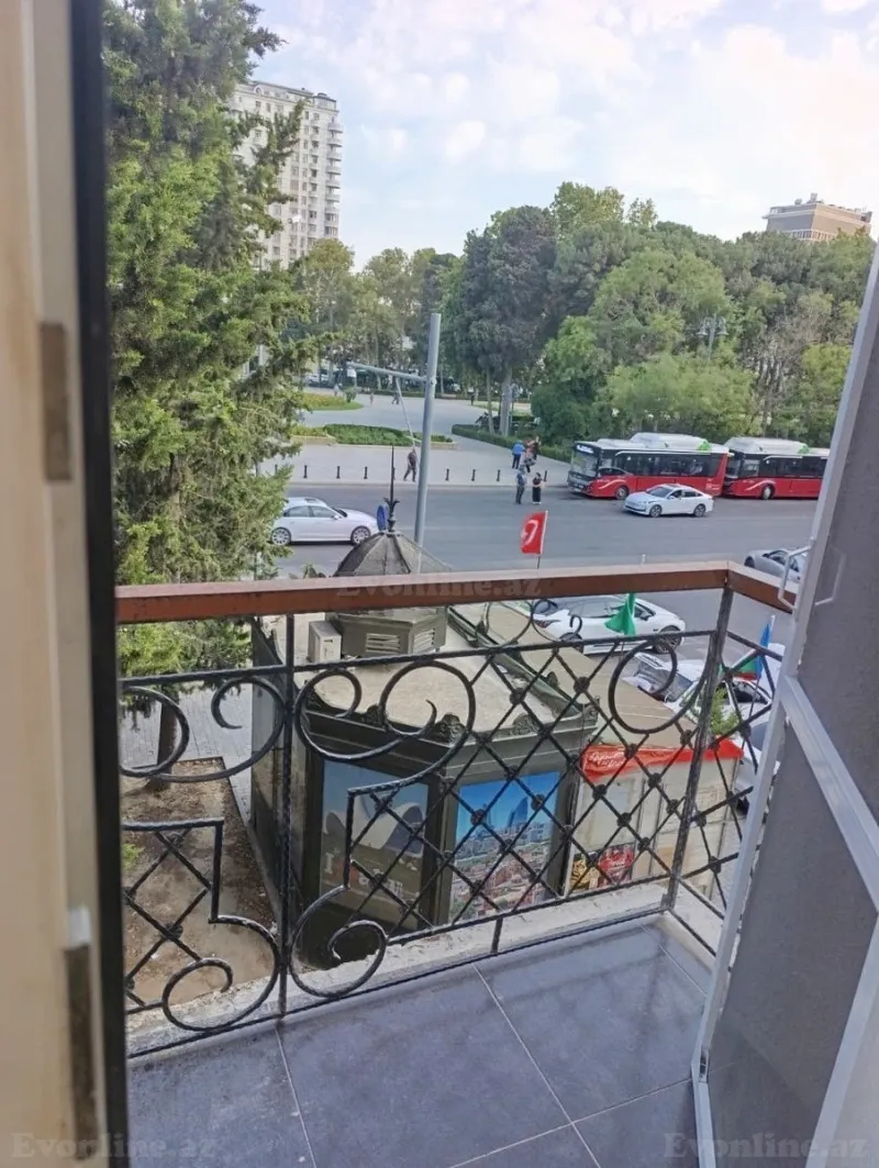 1 otaqlı köhnə tikili mənzil satılır — 28 May m., Bakı - şəkil 2