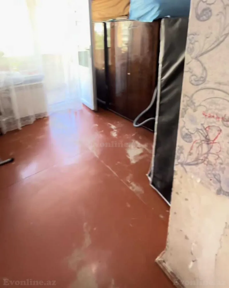 3 otaqlı köhnə tikili mənzil satılır — Yeni Günəşli, Bakı - şəkil 3