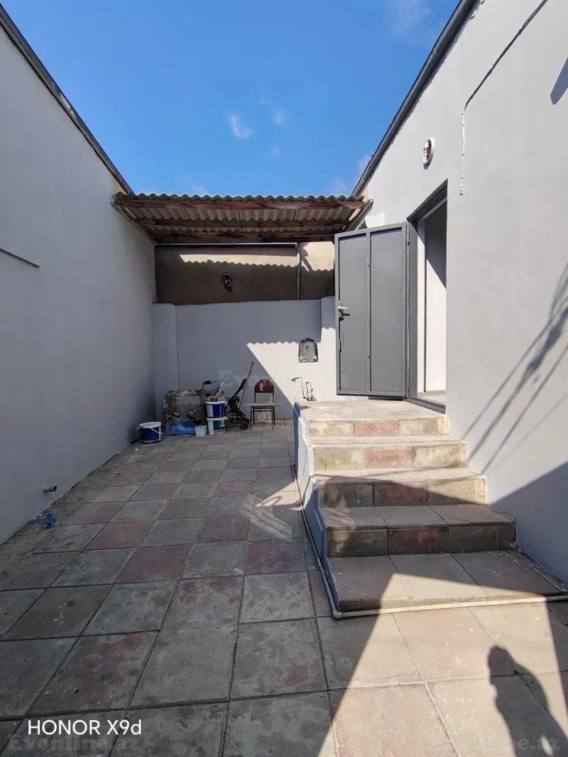 2 otaqlı Həyət evi 37 m² Xırdalan Satılır