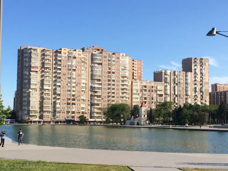 5 otaqlı Mənzil 245 m² Nəsimi r. Satılır