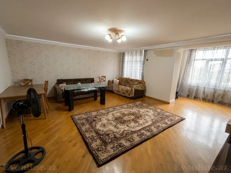 3 otaqlı Mənzil 80 m² Elmlər Akademiyası m. Satılır