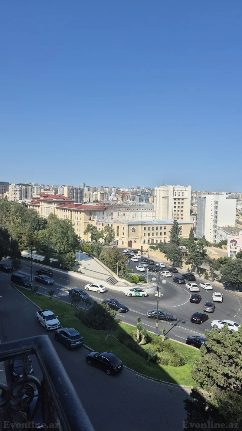 3 otaqlı köhnə tikili mənzil satılır — Səbail r., Bakı - şəkil 2