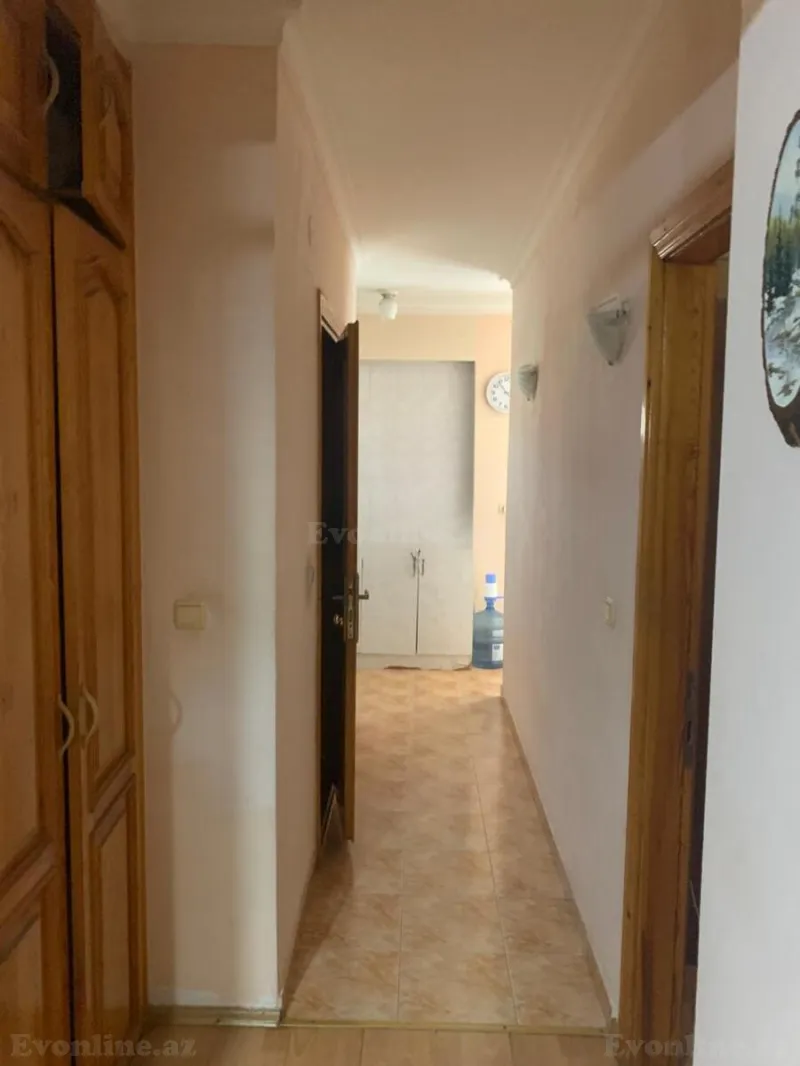 3 otaqlı köhnə tikili mənzil satılır — Koroğlu m., Bakı - şəkil 3