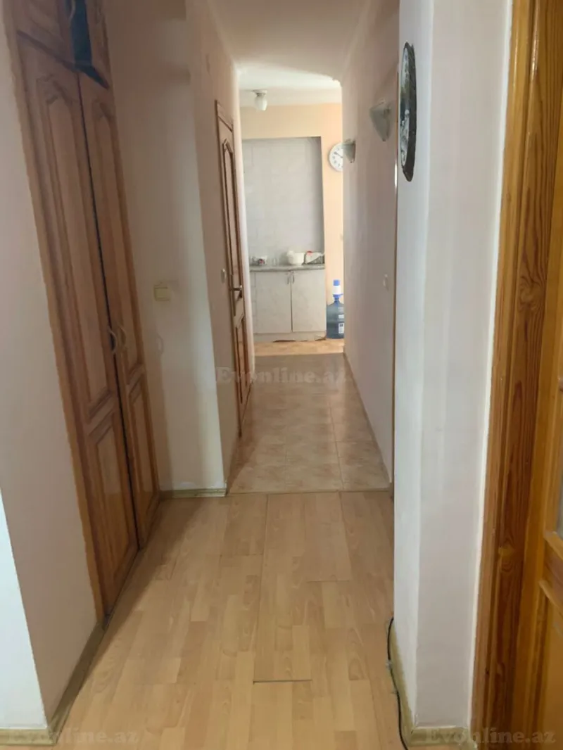 3 otaqlı köhnə tikili mənzil satılır — Koroğlu m., Bakı - şəkil 11