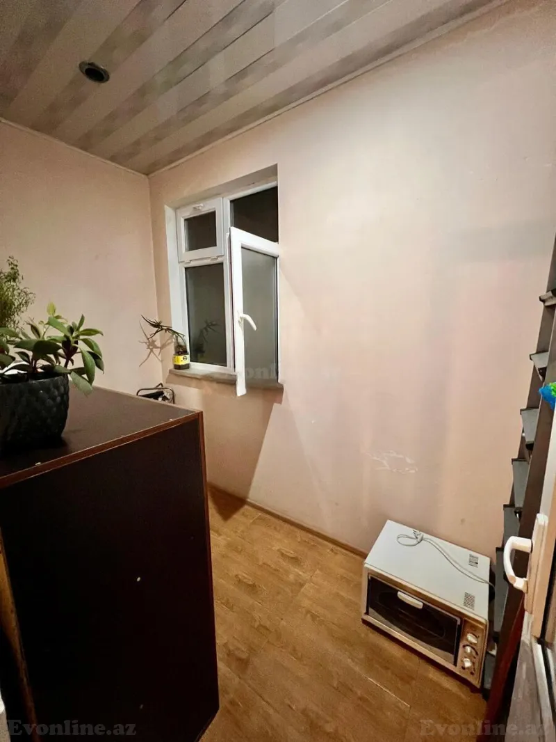 3 otaqlı köhnə tikili mənzil satılır — Xalqlar Dostluğu m., Bakı - şəkil 13