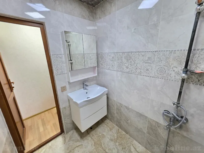 2 otaqlı köhnə tikili mənzil satılır — 3-cü mikrorayon, Bakı - şəkil 9