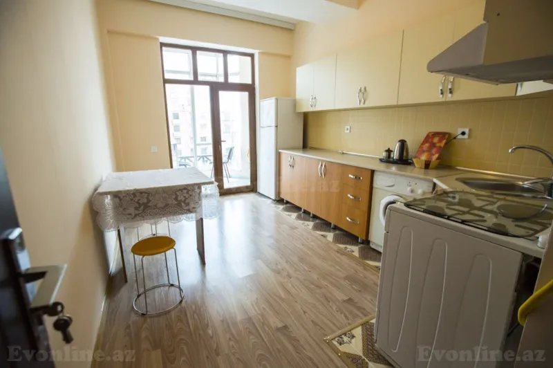 2 otaqlı Mənzil 70 m² Nəriman Nərimanov m. Kirayə verilir