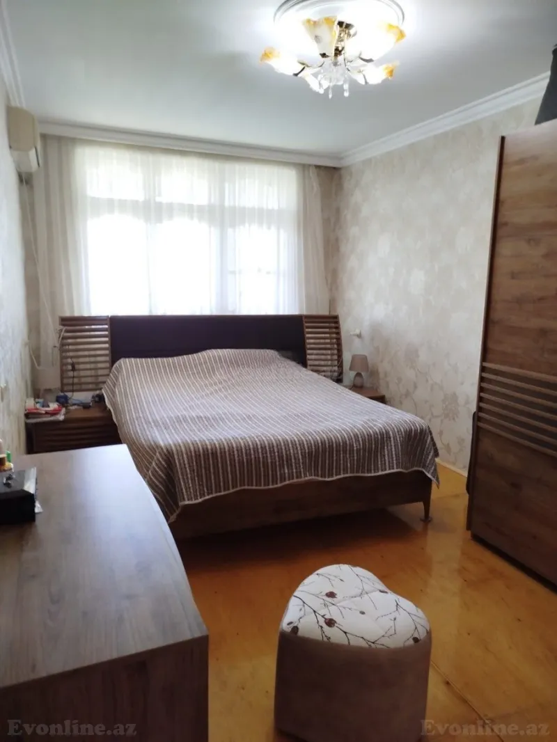 4 otaqlı Mənzil 90 m² Bakıxanov Satılır