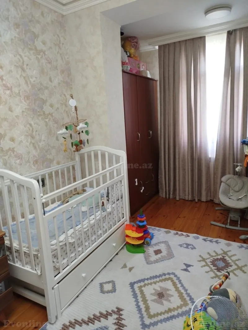 4 otaqlı köhnə tikili mənzil satılır — Bakıxanov, Bakı - şəkil 5