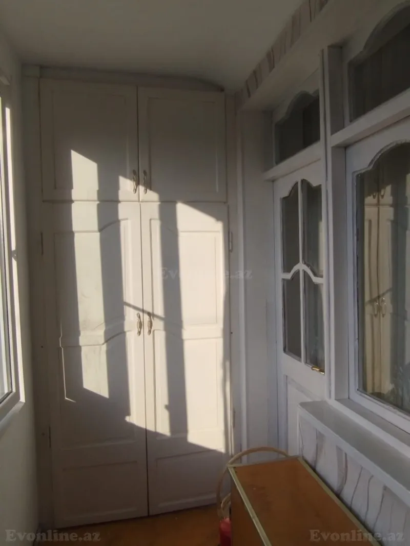 4 otaqlı köhnə tikili mənzil satılır — Bakıxanov, Bakı - şəkil 13