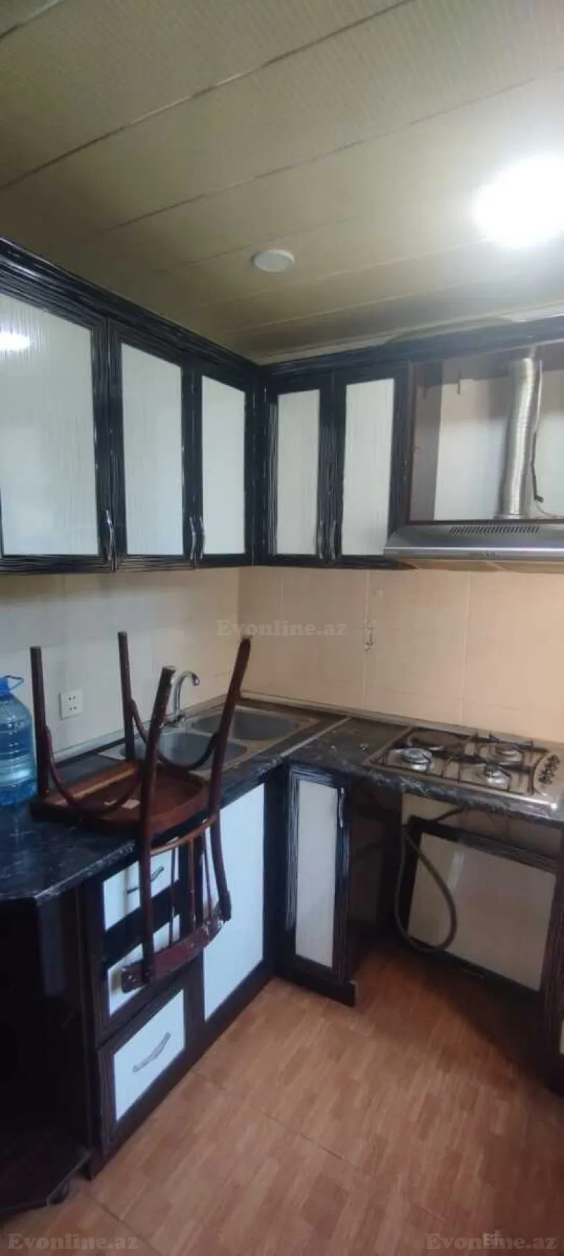 2 otaqlı köhnə tikili mənzil satılır — Qara Qarayev m., Bakı - şəkil 4
