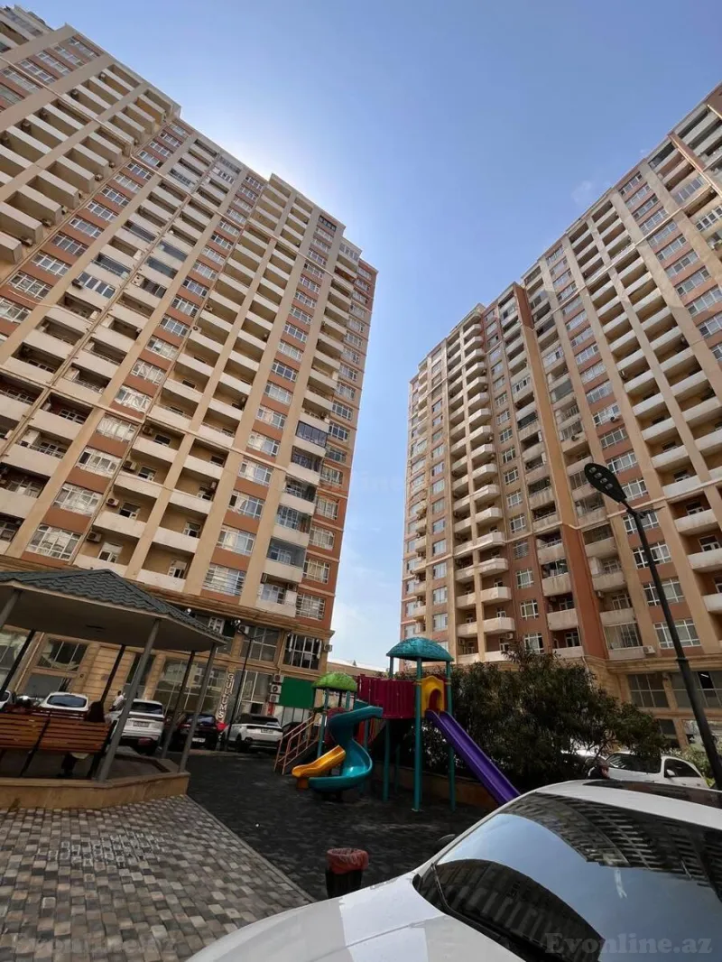 2 otaqlı Mənzil 96 m² Xətai r. Kirayə verilir