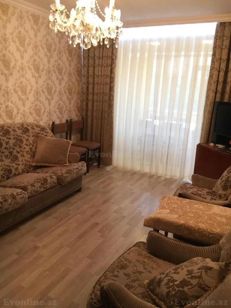 2 otaqlı köhnə tikili mənzil satılır — Elmlər Akademiyası m., Bakı - şəkil 2
