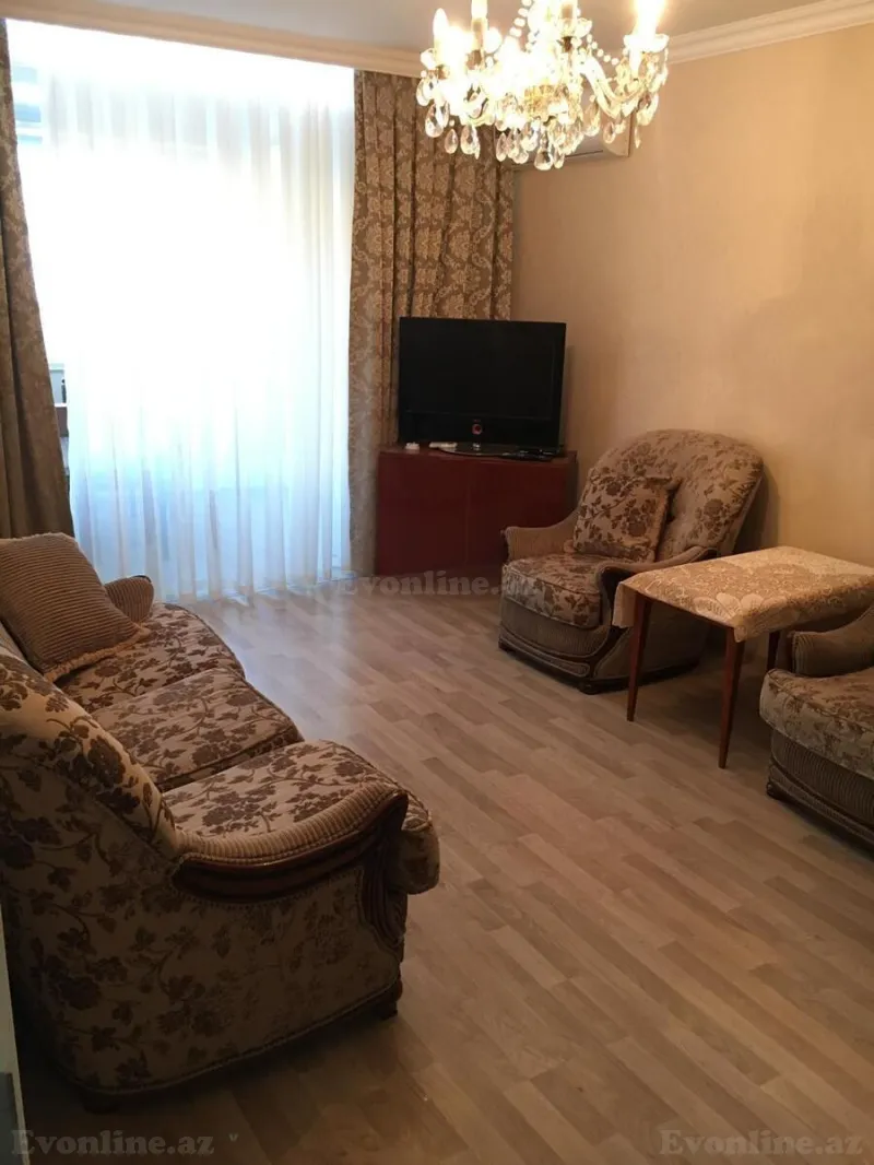 2 otaqlı köhnə tikili mənzil satılır — Elmlər Akademiyası m., Bakı - şəkil 3