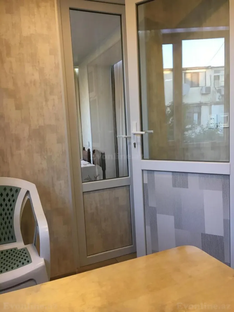 2 otaqlı köhnə tikili mənzil satılır — Elmlər Akademiyası m., Bakı - şəkil 8