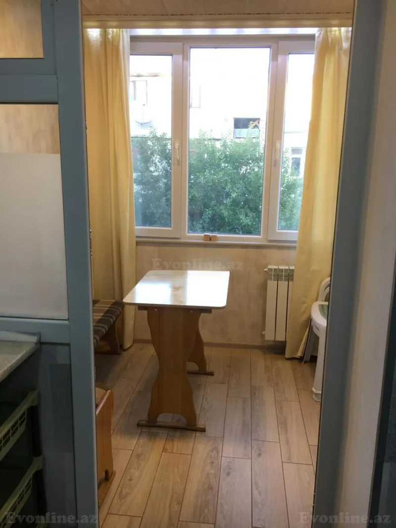 2 otaqlı köhnə tikili mənzil satılır — Elmlər Akademiyası m., Bakı - şəkil 10