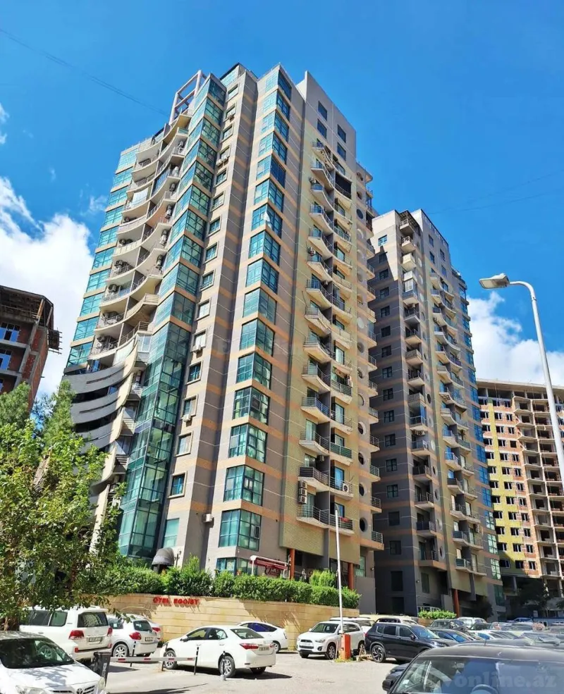 4 otaqlı Mənzil 205 m² 28 May m. Satılır