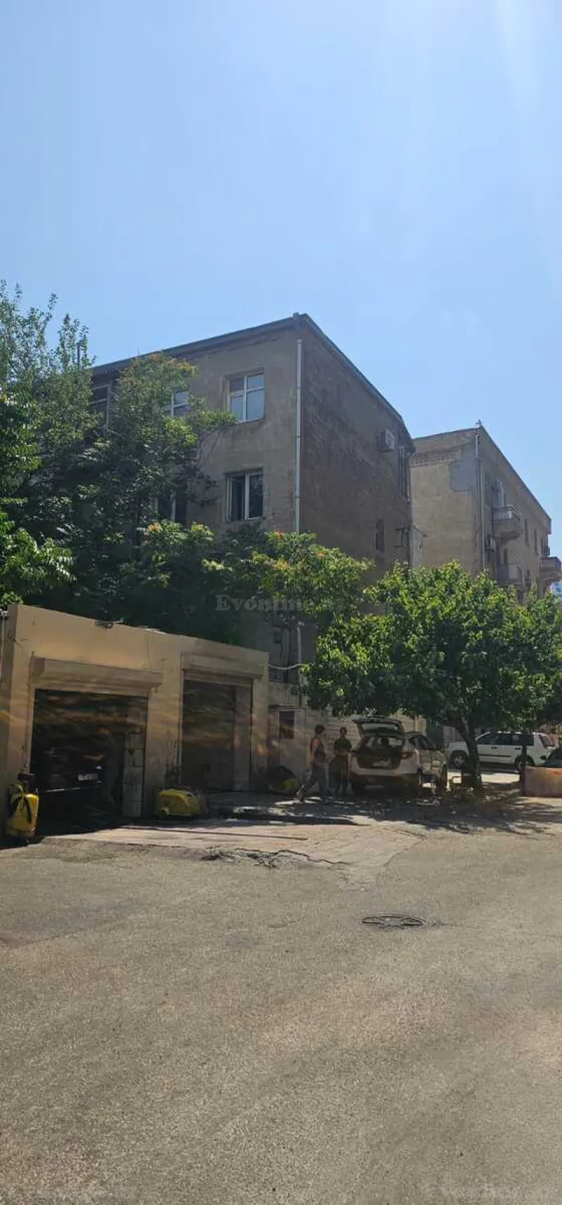 4 otaqlı Mənzil 100 m² 28 May m. Satılır