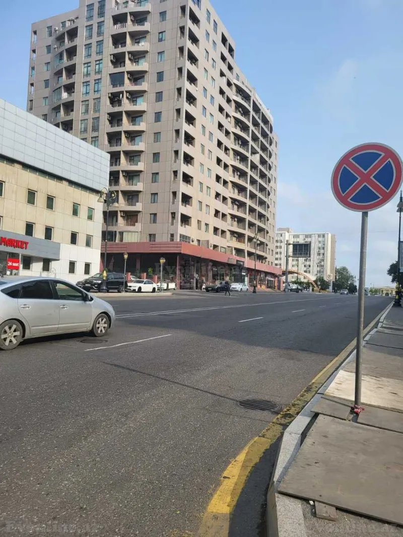 3 otaqlı Ofis 157 m² Gənclik m. Kirayə verilir