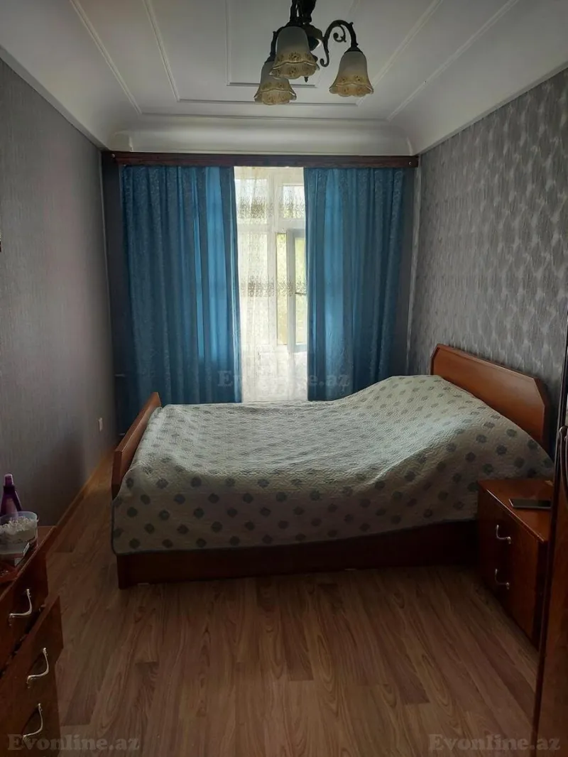 3 otaqlı köhnə tikili mənzil satılır — Elmlər Akademiyası m., Bakı - şəkil 2