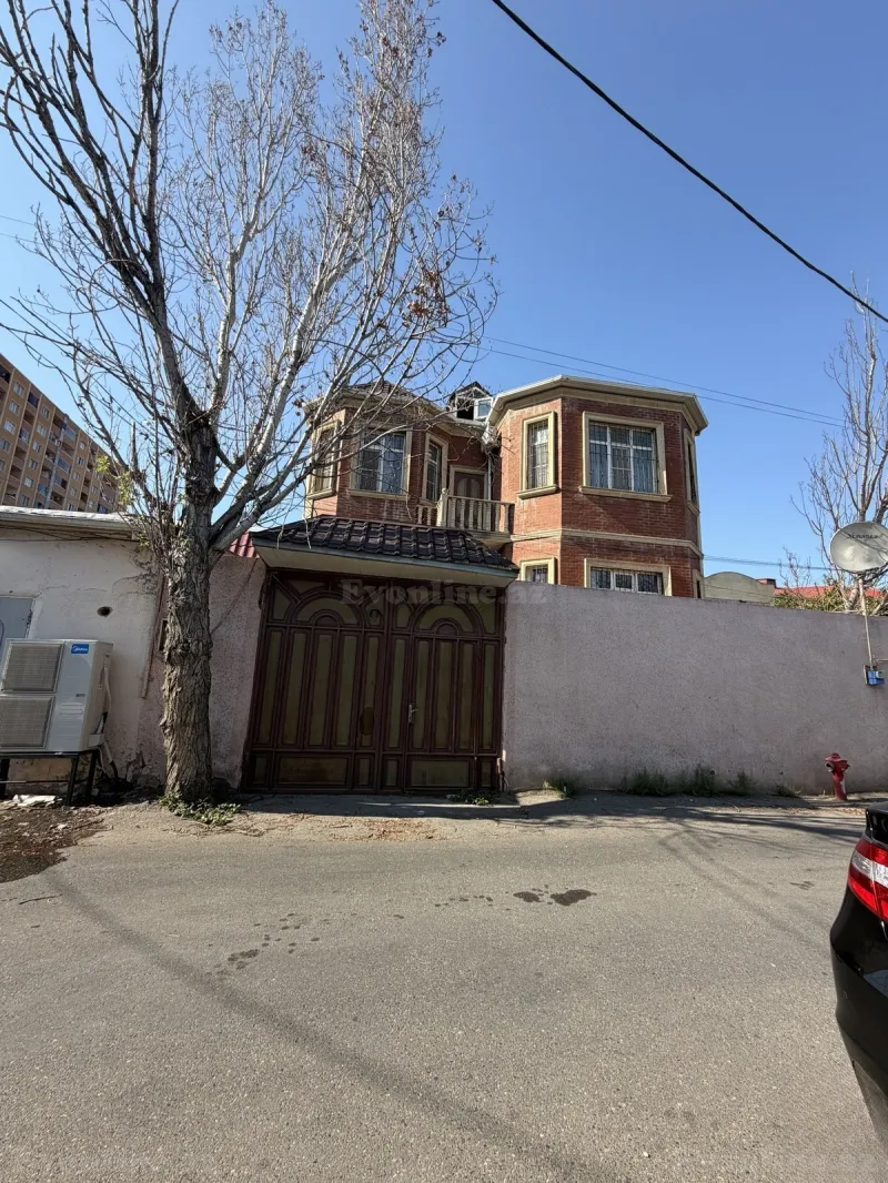 6 otaqlı Həyət evi 120 m² Bakıxanov Kirayə verilir
