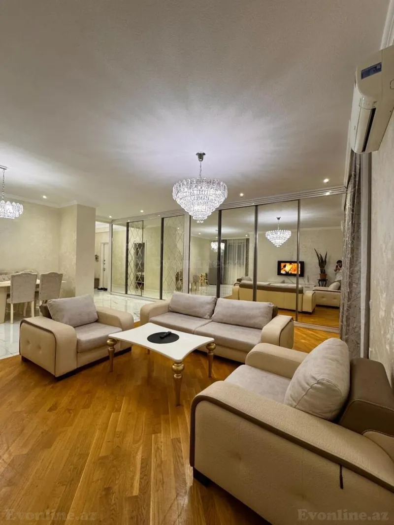 3 otaqlı Mənzil 117 m² 28 May m. Satılır