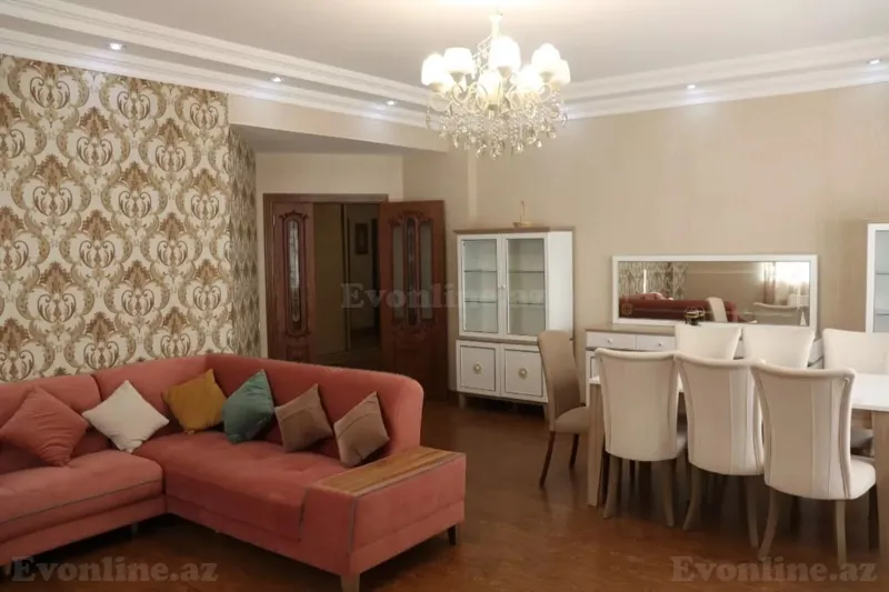 3 otaqlı Mənzil 150 m² Elmlər Akademiyası m. Kirayə verilir