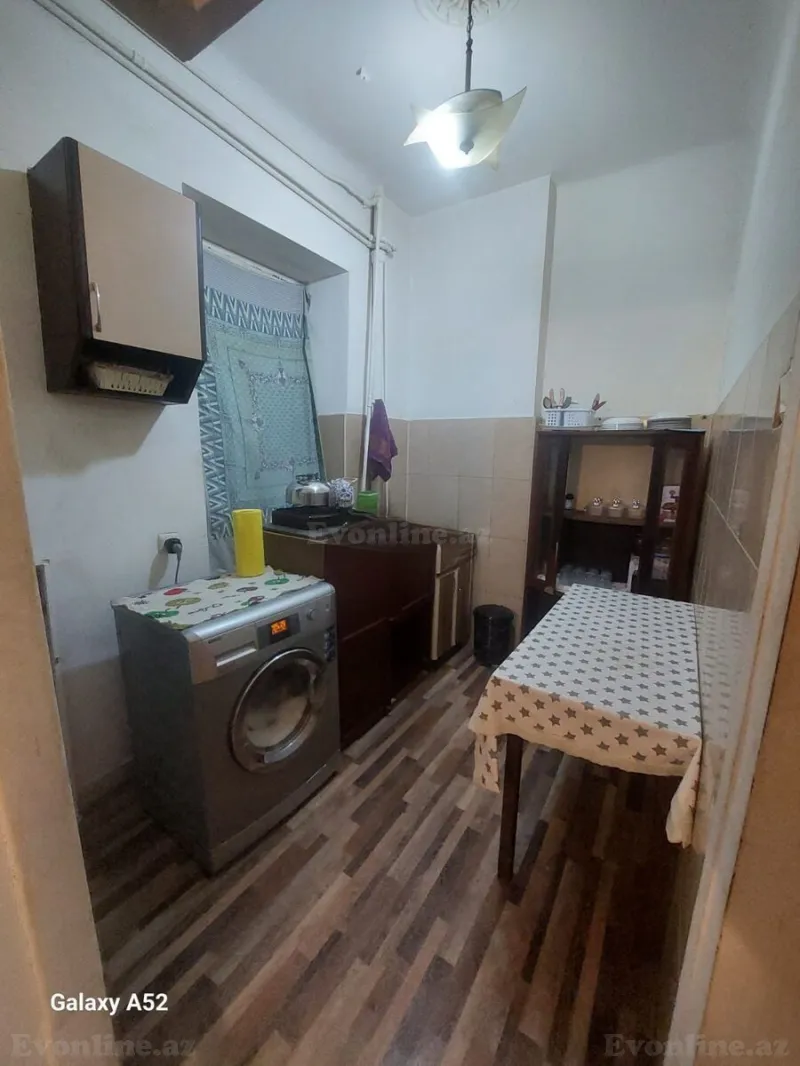 2 otaqlı Mənzil 40 m² 28 May m. Kirayə verilir