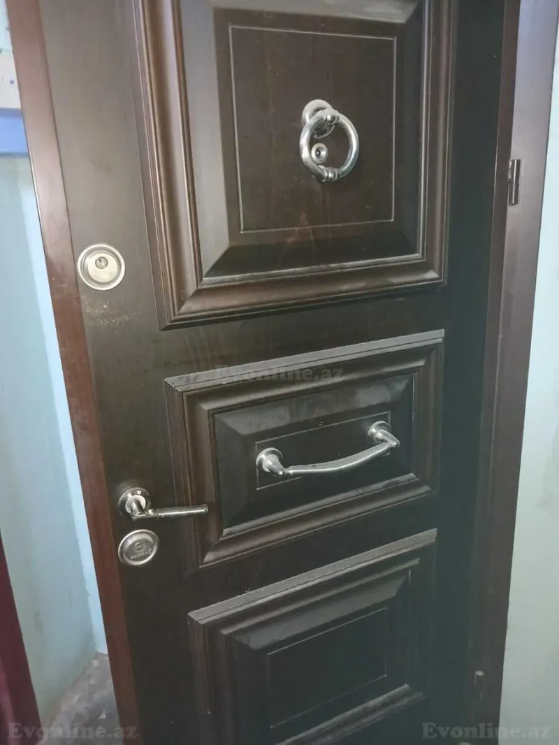2 otaqlı Mənzil 50 m² Elmlər Akademiyası m. Satılır